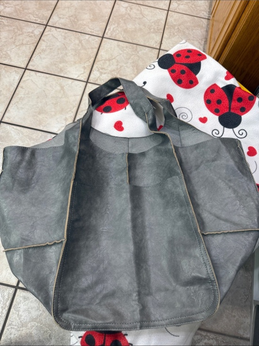 Everyday Gray Leather Tote - Soft Stitch Detail